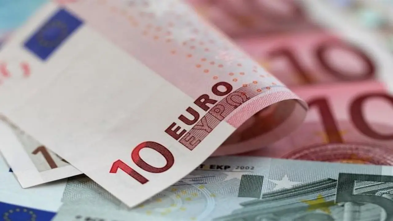 تحرك جديد بالبنوك.. سعر صرف اليورو أمام الجنيه المصري في ختام التعاملات بمنتصف الأسبوع